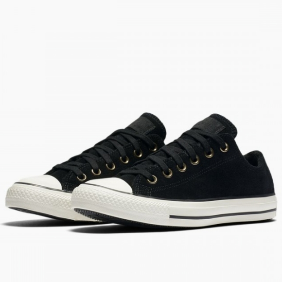 Converse Shoes - 💕Converse Suede & Shearling lined Chuck Taylor's